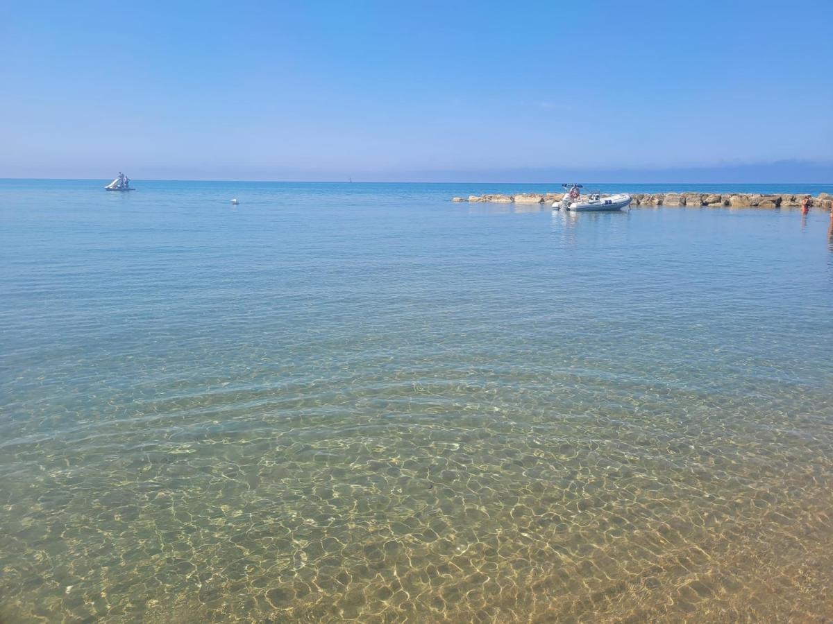 Villa Rimini - Seaview & Roman Holidays Apartments - Garden&Beach 300Mt Анцио Екстериор снимка
