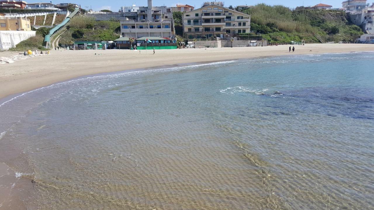 Villa Rimini - Seaview & Roman Holidays Apartments - Garden&Beach 300Mt Анцио Екстериор снимка